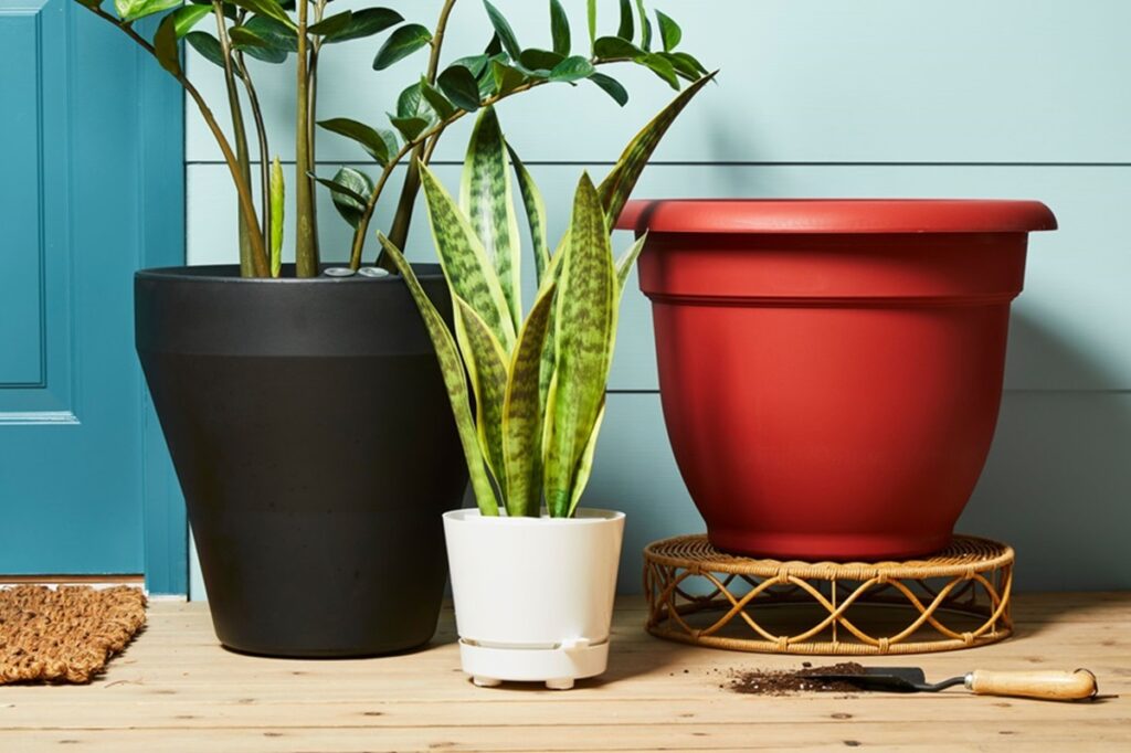 do self watering planters save water